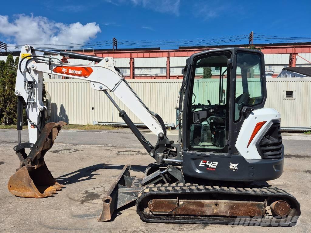 Bobcat E 42 ミニ油圧ショベル 7t以下（ミニユンボ・ミニディガー）