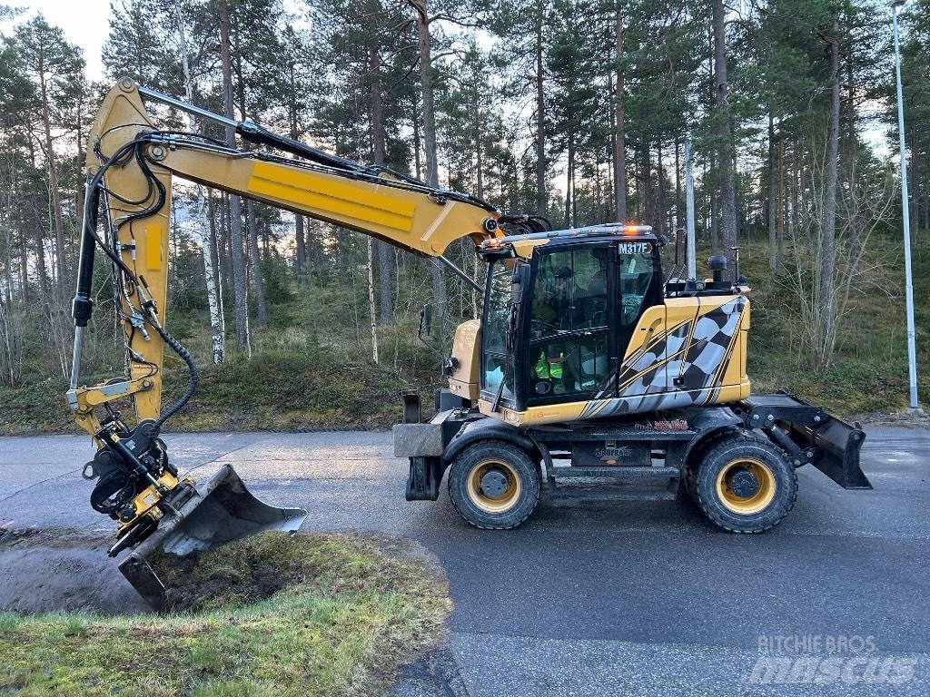 CAT M 317F ホイール式油圧ショベル（パワーショベル・ユンボ・バックホー）