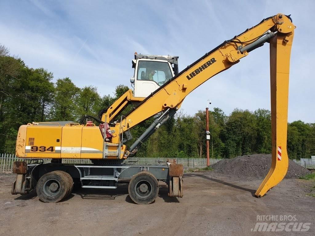 Liebherr A 934 C 廃棄物／工業産廃処理機