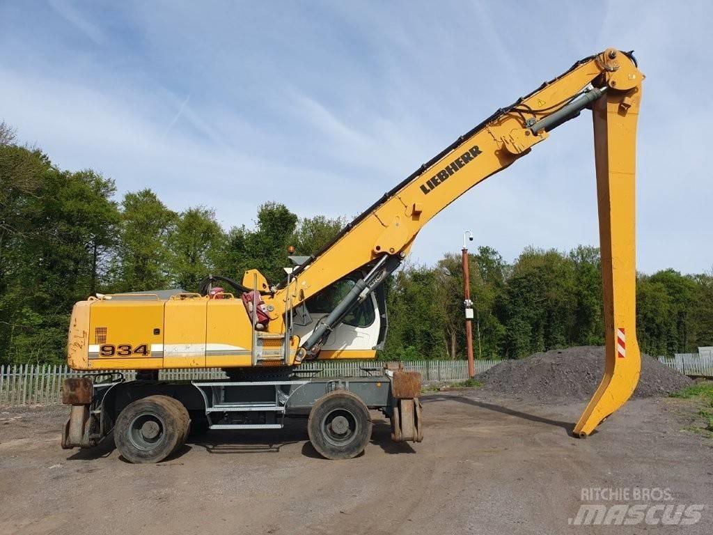 Liebherr A 934 C 廃棄物／工業産廃処理機