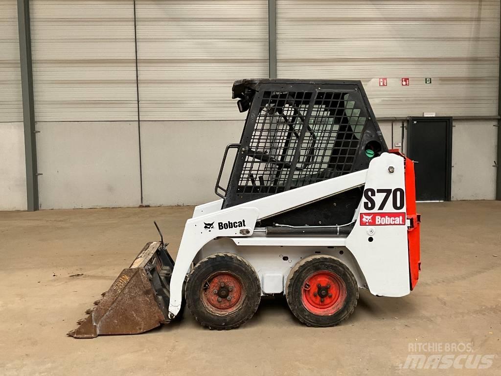 Bobcat S 70 スキッドステアローダー