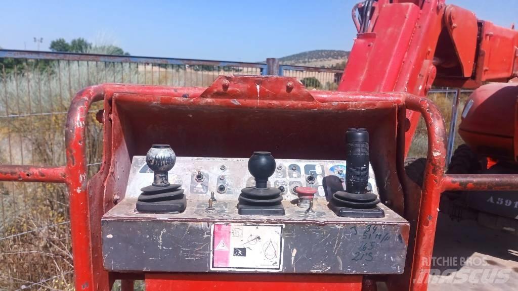 Manitou 180 ATJ ブームリフト　屈伸型