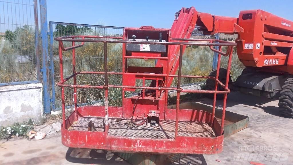 Manitou 180 ATJ ブームリフト　屈伸型
