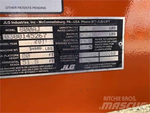 JLG 800 AJ ブームリフト　屈伸型