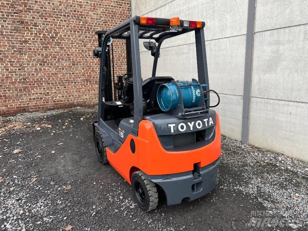 Toyota 02-8 FGF 15 LPGフォークリフト