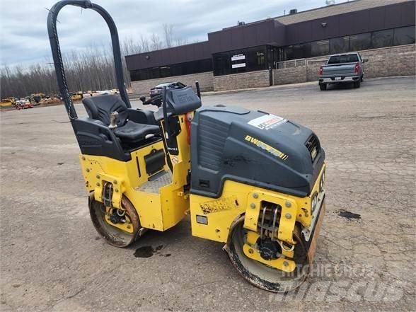 Bomag BW90AD-5 振動ローラ
