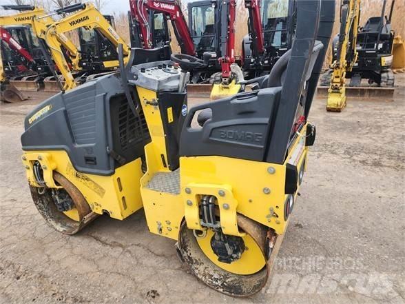Bomag BW90AD-5 振動ローラ