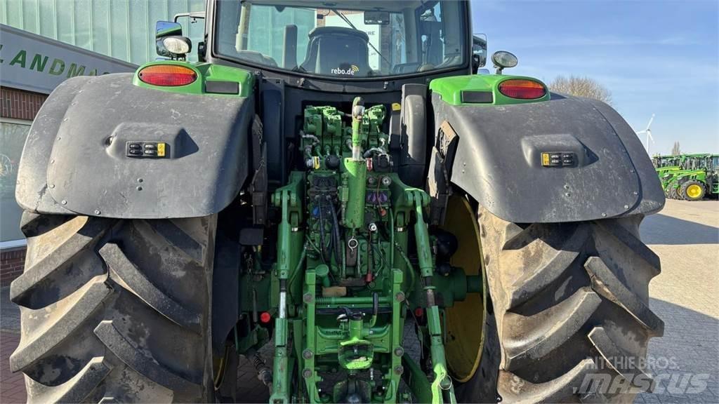 John Deere 6195 R トラクター