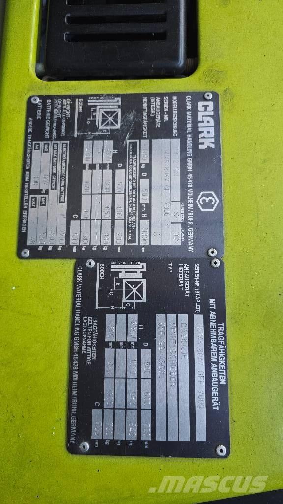 Clark TM 12 SN バッテリーフォークリフト