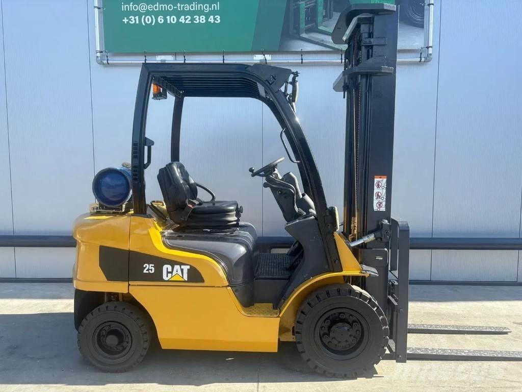 CAT GP25N Heftruck LPGフォークリフト