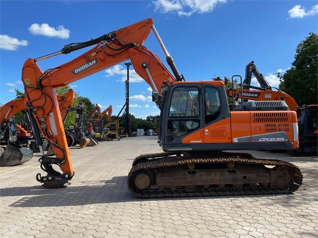 Doosan DX235LC-5 大型油圧ショベル12t以上（パワーショベル・ユンボ）