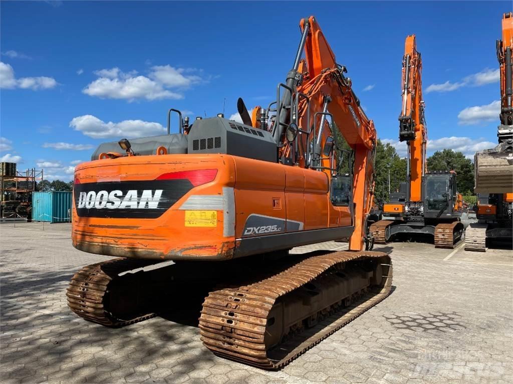 Doosan DX235LC-5 大型油圧ショベル12t以上（パワーショベル・ユンボ）