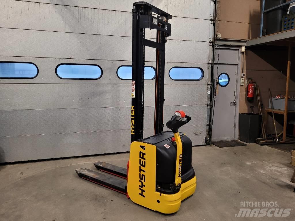 Hyster S 1.6 ウォーキンフォークリフト