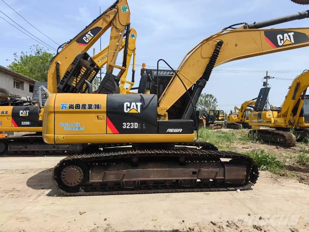 CAT 323 D 大型油圧ショベル12t以上（パワーショベル・ユンボ）