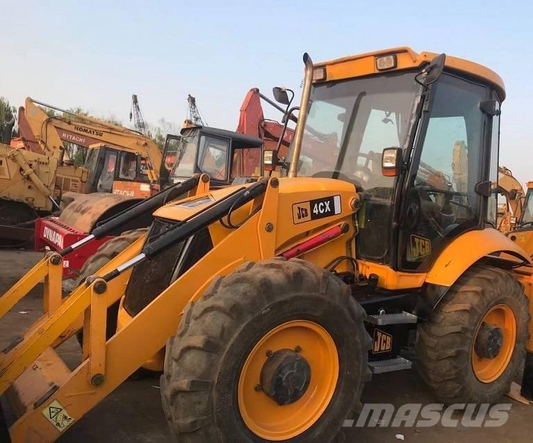 JCB 4CX バックホーローダー