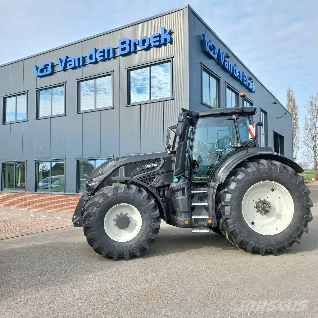 Valtra Q 305 DEMO トラクター