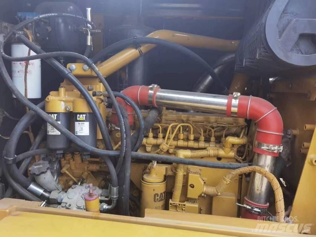 CAT 140 K モーターグレーダー