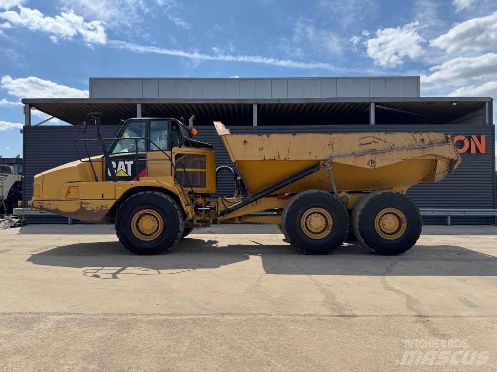 CAT 730C アーティキュレート式ダンプトラック