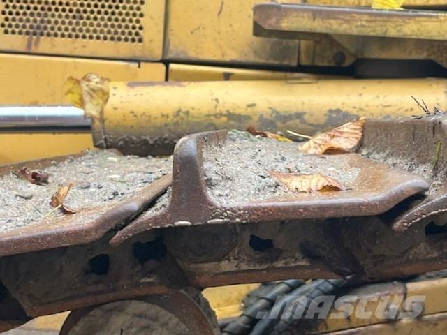 CAT D5N LGP PAT ブルドーザー