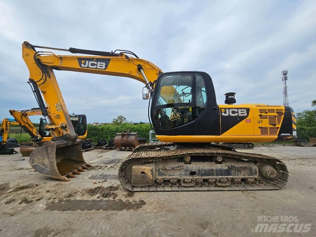 JCB 235 HD 大型油圧ショベル12t以上（パワーショベル・ユンボ）