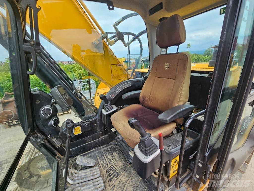 JCB 235 HD 大型油圧ショベル12t以上（パワーショベル・ユンボ）