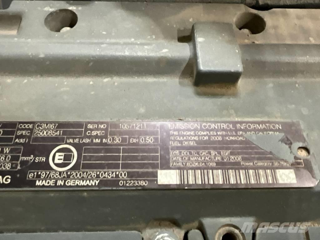 Terex TW 85 ホイール式油圧ショベル（パワーショベル・ユンボ・バックホー）