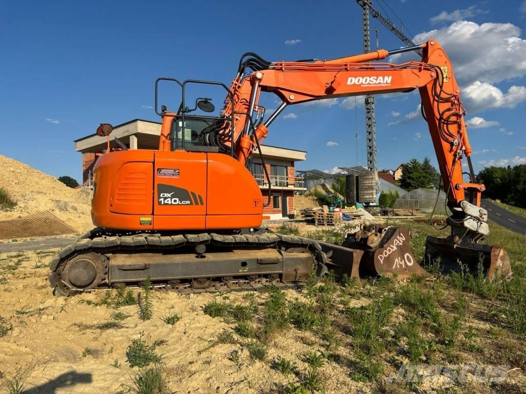 Doosan DX 140 LCR-3 大型油圧ショベル12t以上（パワーショベル・ユンボ）