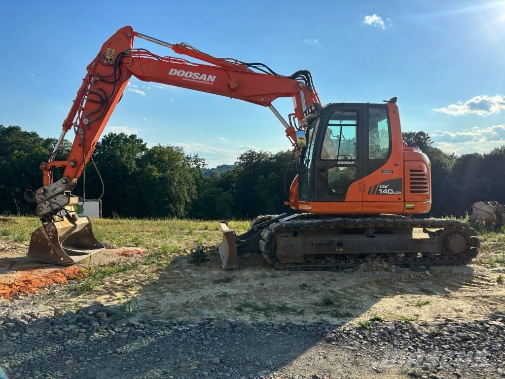Doosan DX 140 LCR-3 大型油圧ショベル12t以上（パワーショベル・ユンボ）
