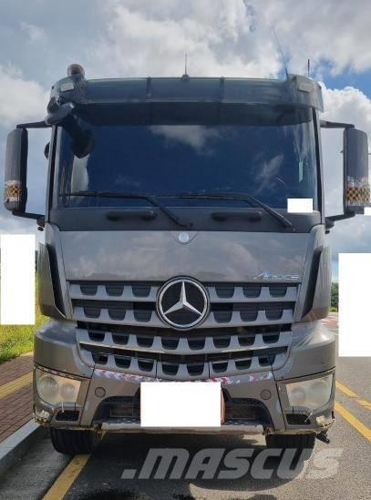 Mercedes-Benz 3951 サイト　ダンプ