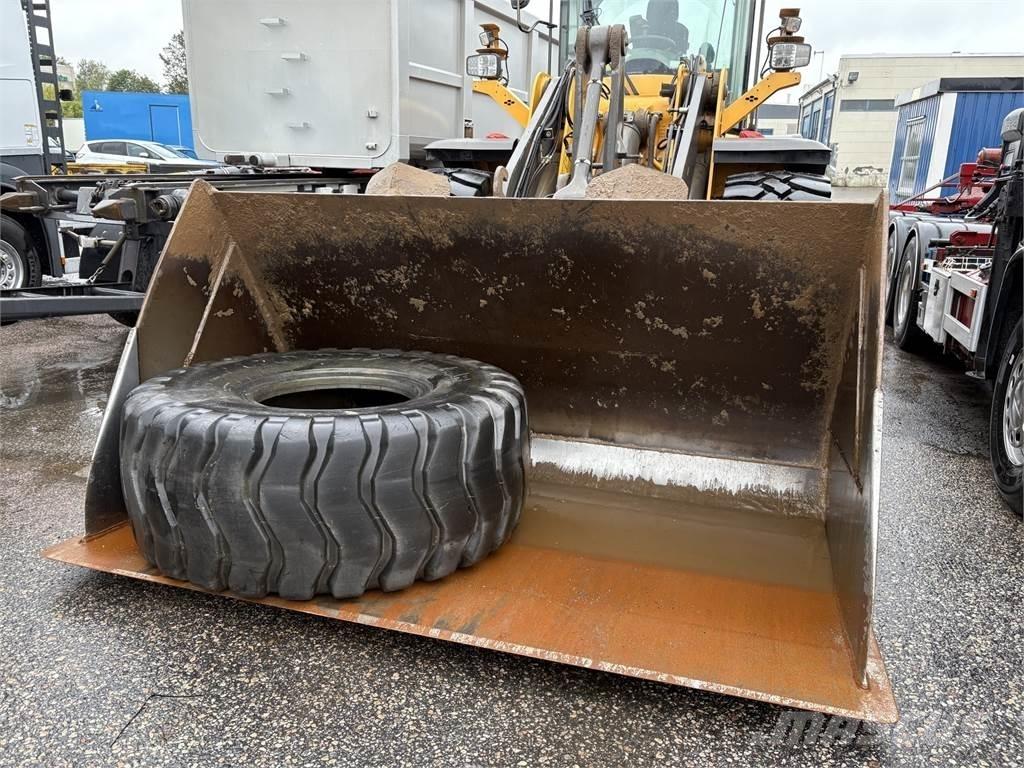 Volvo L110H ホイールローダー・タイヤショベル