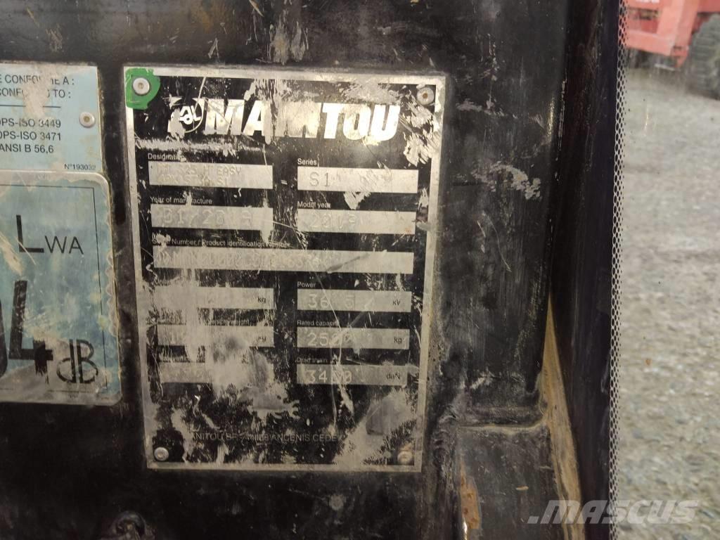 Manitou MT 625 テレスコーピックハンドラー