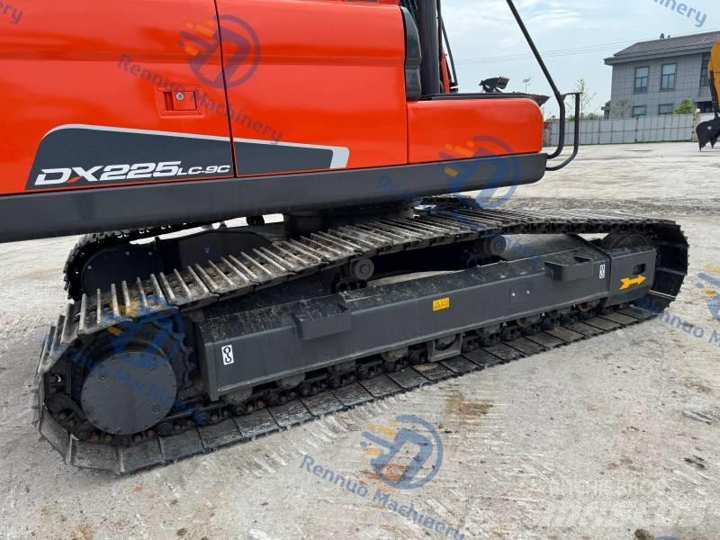 Doosan DX 225 LC-9C 大型油圧ショベル12t以上（パワーショベル・ユンボ）