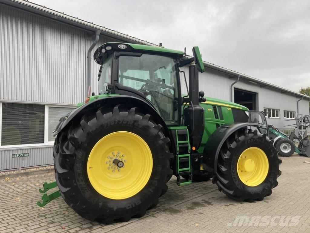 John Deere 6R250 トラクター