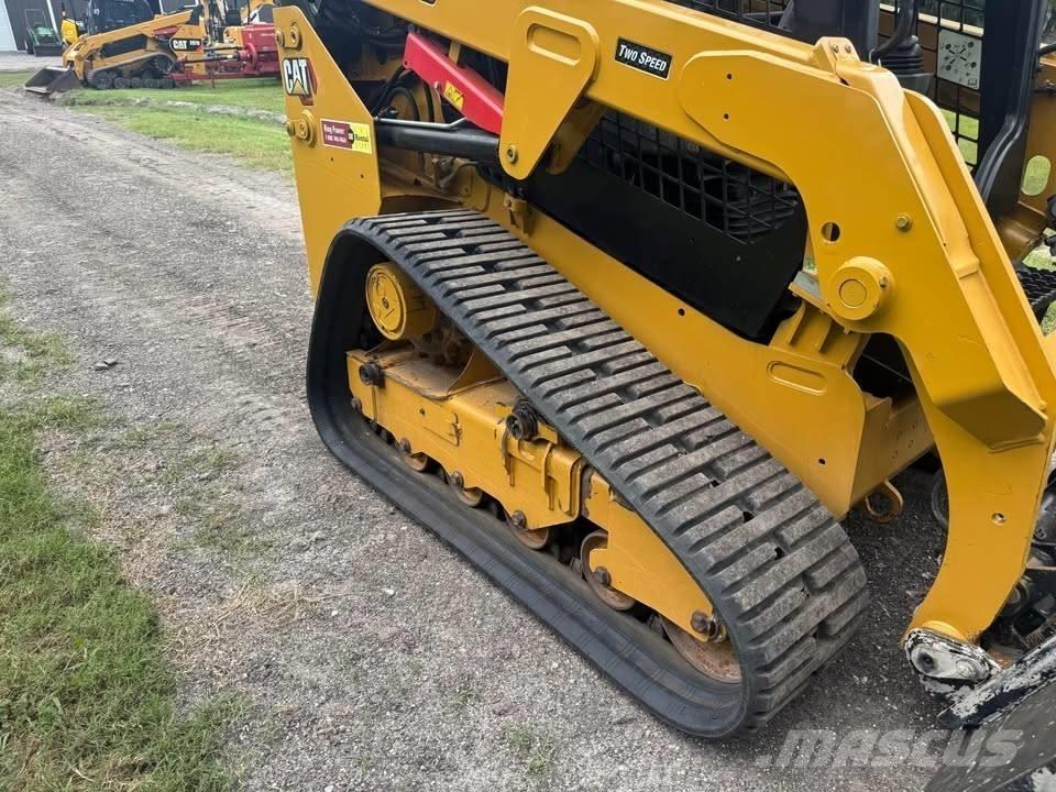CAT 249 D3 スキッドステアローダー