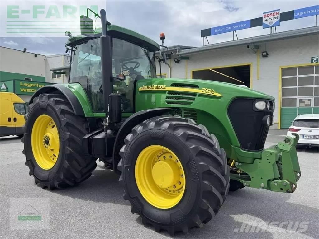John Deere 7920 トラクター