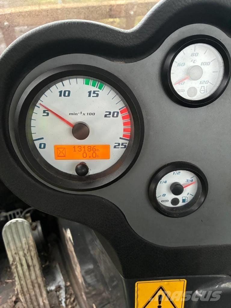  Pisten bully 600 ユーティリティーツールキャリア