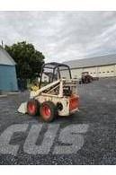 Bobcat M600 スキッドステアローダー