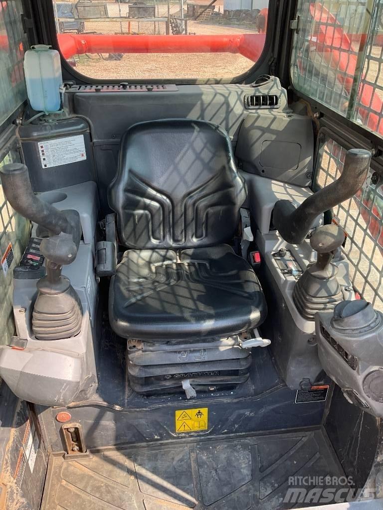 Kubota SVL65-2 スキッドステアローダー