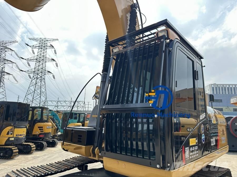 CAT 320D 大型油圧ショベル12t以上（パワーショベル・ユンボ）