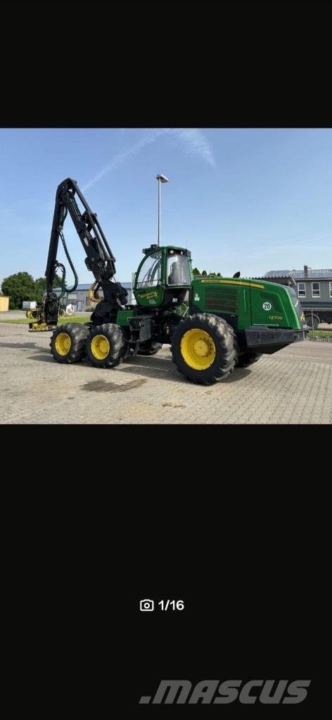 John Deere 1270E ハーベスター