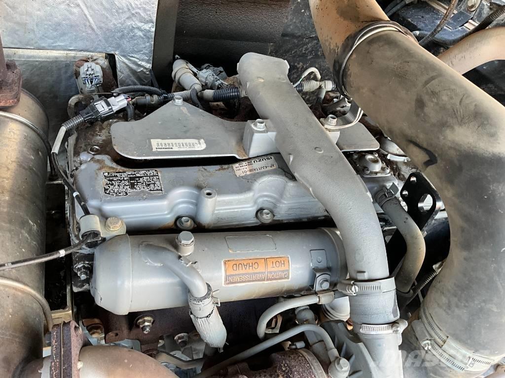 Takeuchi TB 290 中型油圧ショベル 7ｔ-12ｔ（ユンボ・パワーショベル・バックホー）