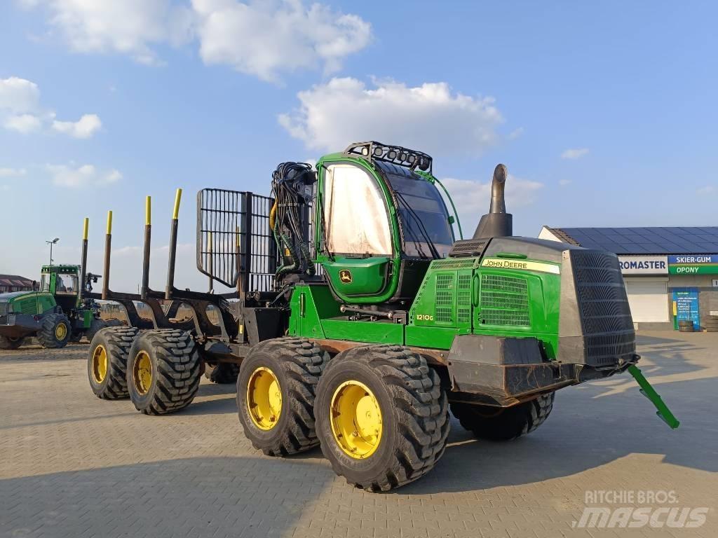 John Deere 1210 G フォワーダー