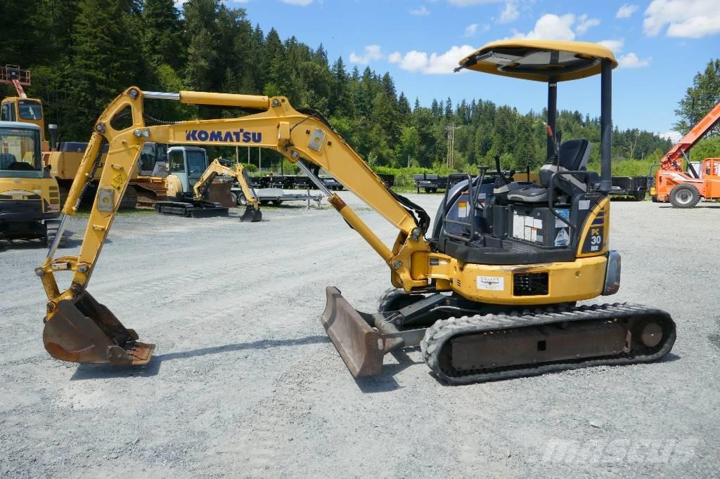 Komatsu PC 30 MR-3 ミニ油圧ショベル 7t以下（ミニユンボ・ミニディガー）