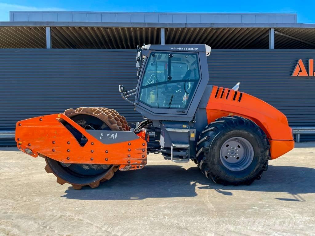 Hamm H 16I P 振動ローラ