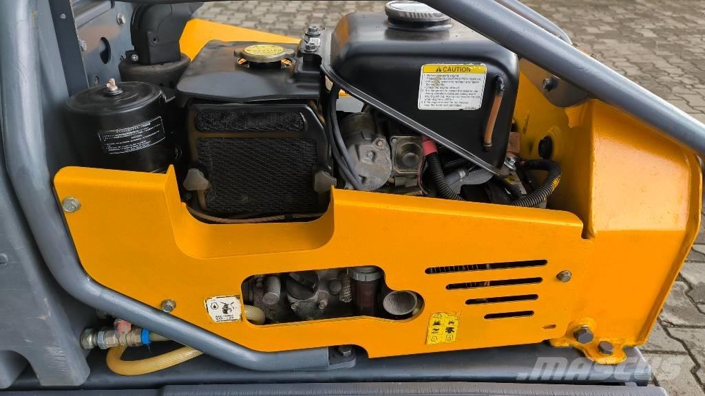 Belle TDX 650 その他　ローラ　（マカダムローラ等）