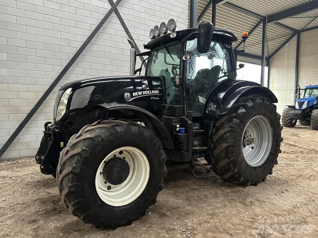 New Holland T7.260 トラクター