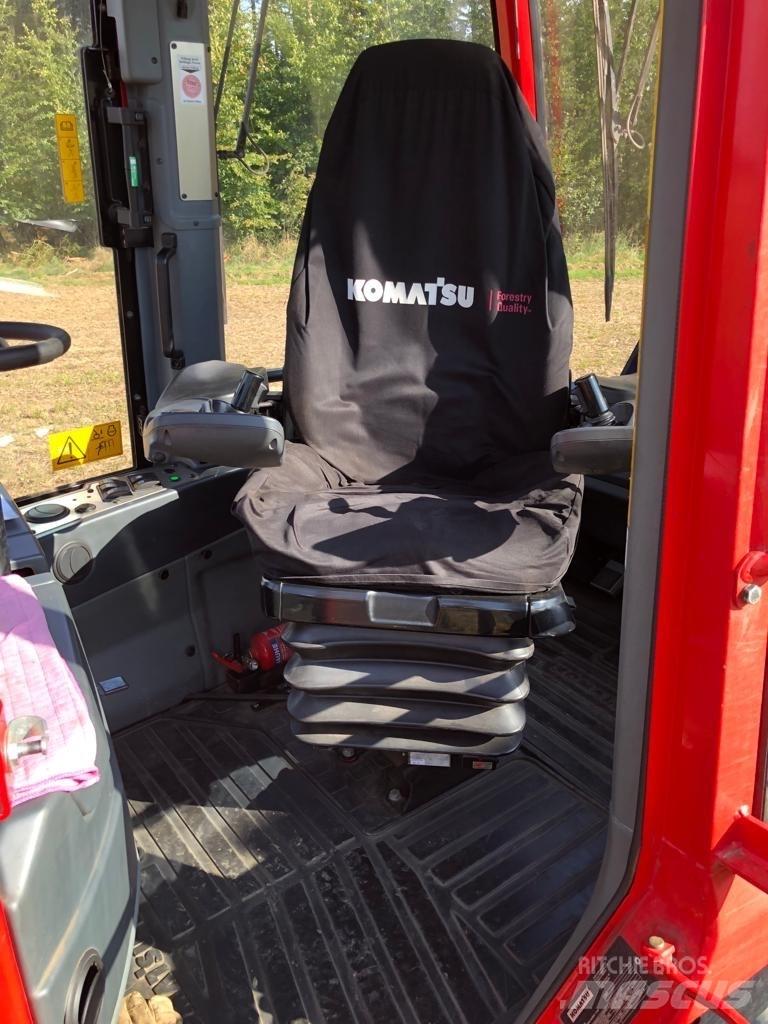 Komatsu 855 フォワーダー