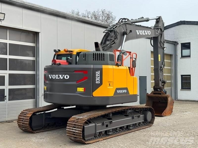 Volvo ECR 235 EL 大型油圧ショベル12t以上（パワーショベル・ユンボ）