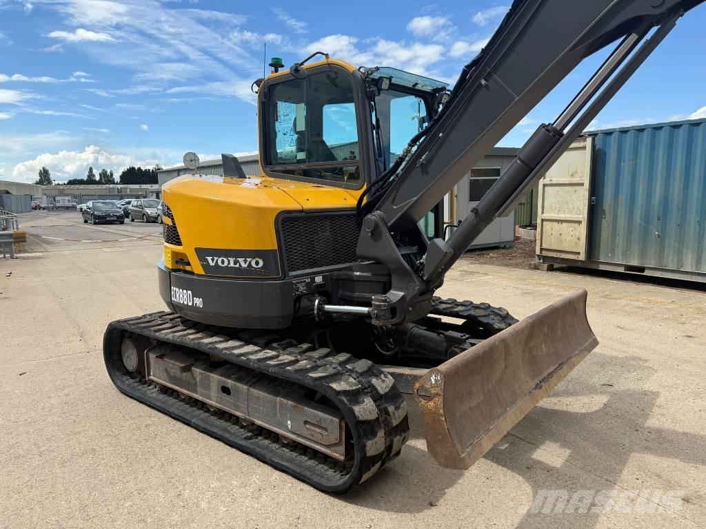 Volvo ECR 88 D 中型油圧ショベル 7ｔ-12ｔ（ユンボ・パワーショベル・バックホー）