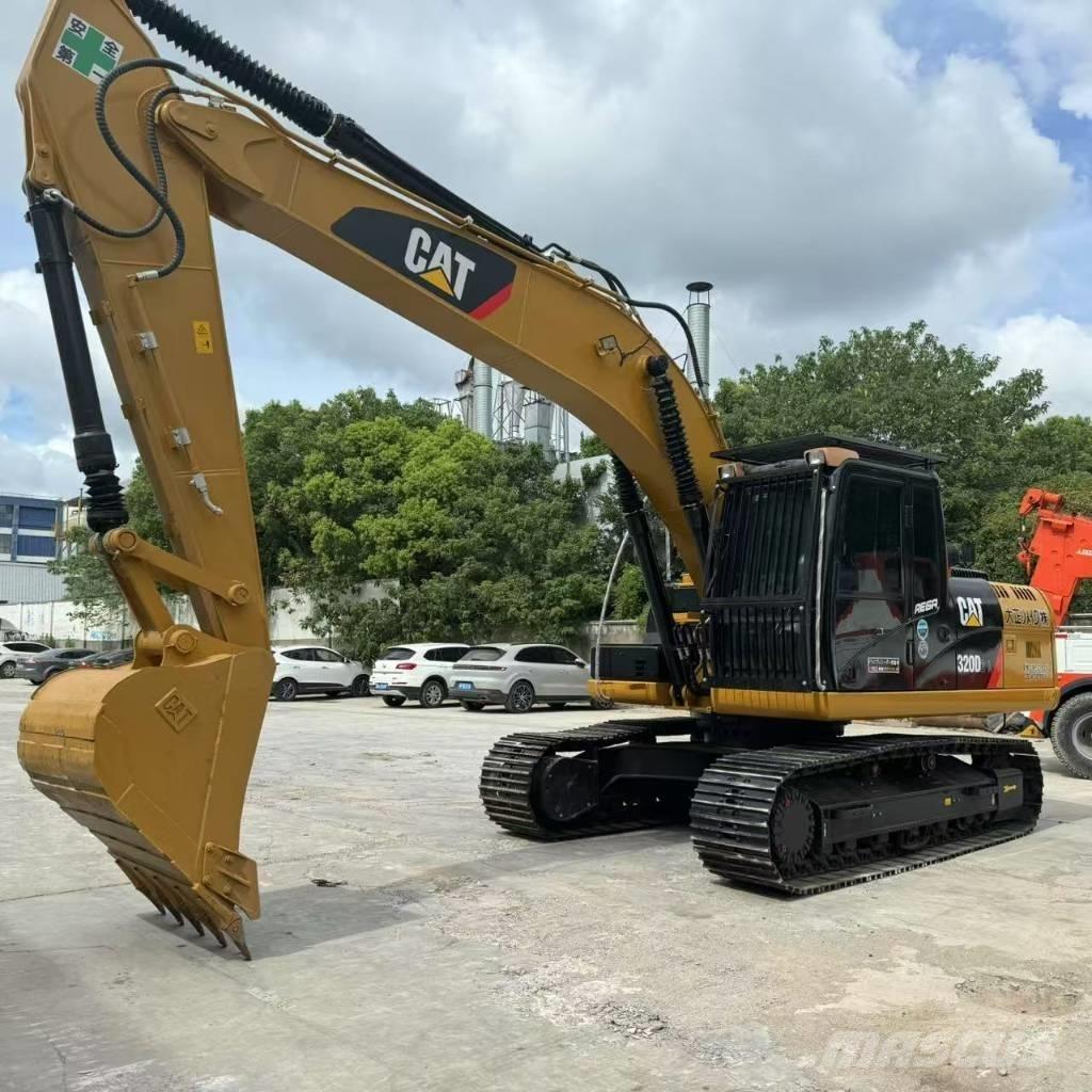CAT 320D2 大型油圧ショベル12t以上（パワーショベル・ユンボ）